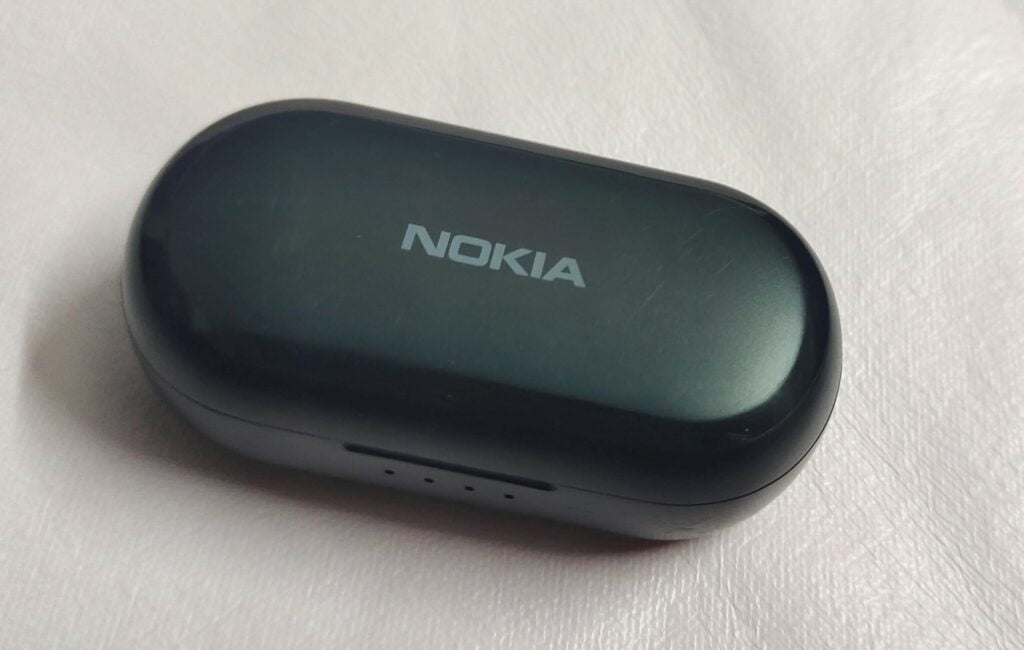 Nokia C32 Review: An almost perfect budget device ruined by